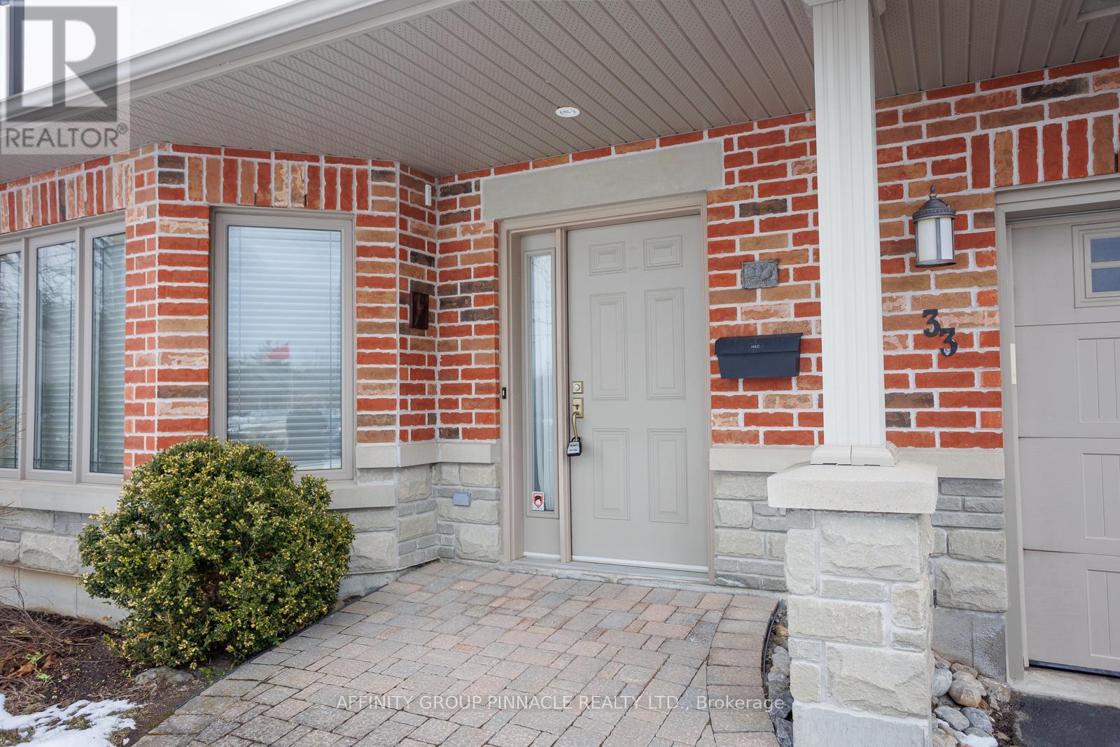 33 Green Arbour Way, Kawartha Lakes, Ontario  K9V 0E7 - Photo 3 - X12915702