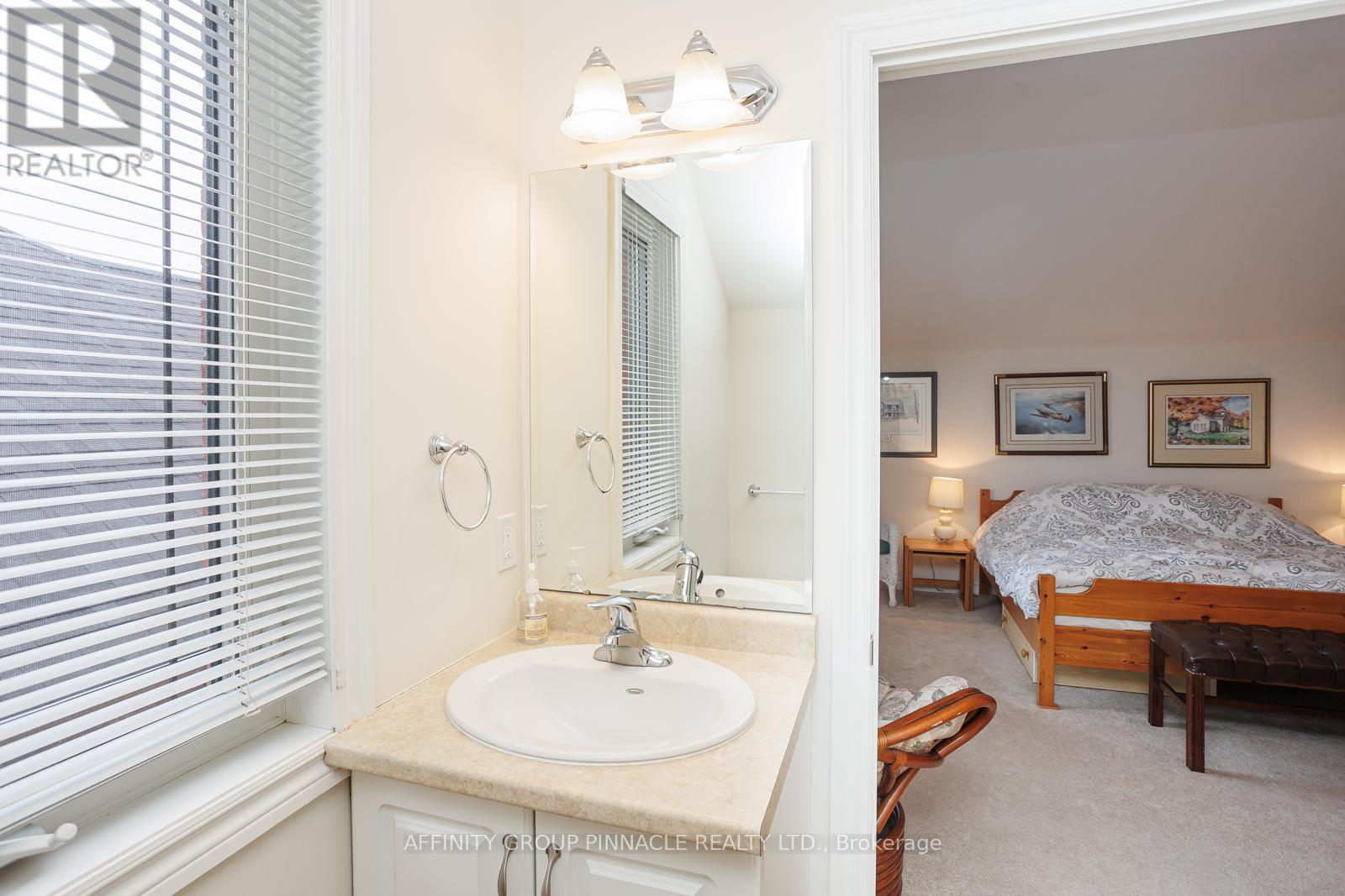 33 Green Arbour Way, Kawartha Lakes, Ontario  K9V 0E7 - Photo 30 - X12915702