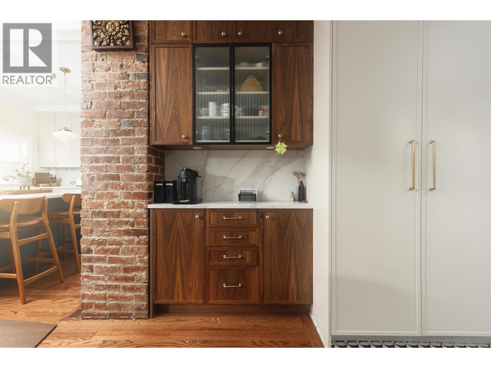 170 W 10th Avenue, Vancouver, British Columbia  V5Y 1R8 - Photo 10 - R3102490