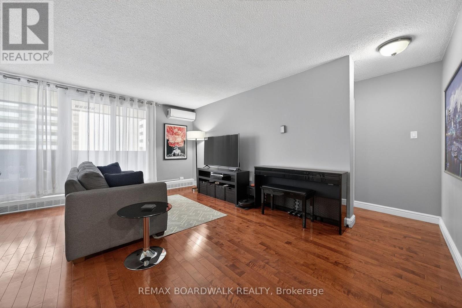 704 - 1785 Frobisher Lane, Ottawa, Ontario  K1G 3T7 - Photo 8 - X12915712