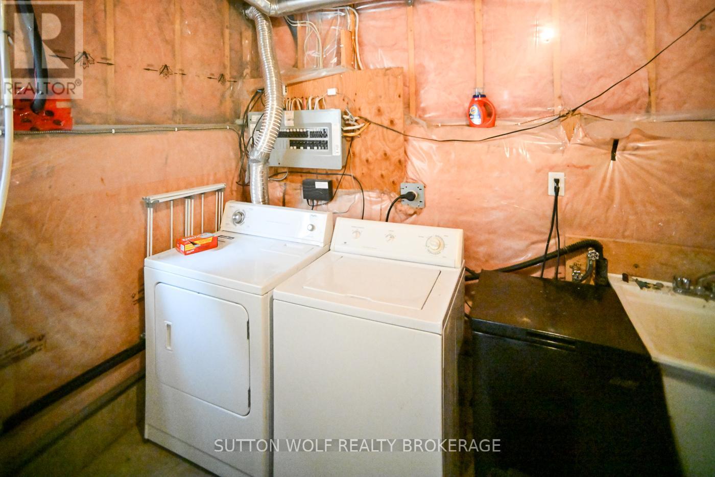 68 Bridle Path, Strathroy-Caradoc, Ontario  N7G 4M1 - Photo 25 - X12915726