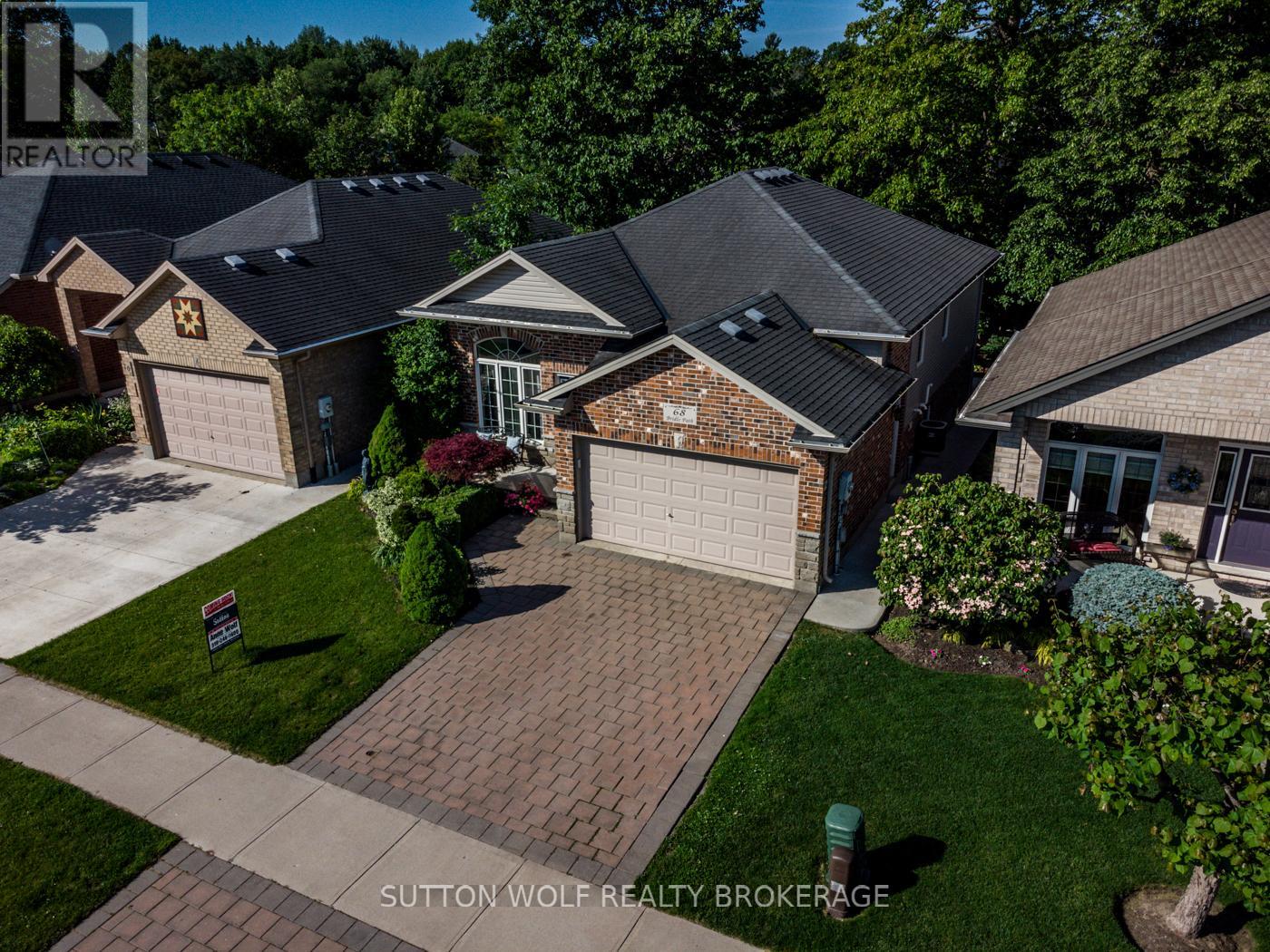 68 Bridle Path, Strathroy-Caradoc, Ontario  N7G 4M1 - Photo 48 - X12915726
