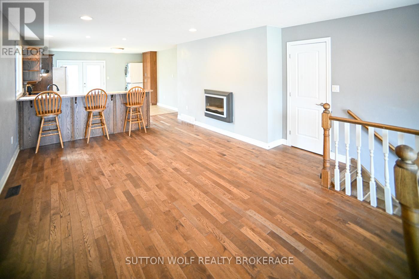 68 Bridle Path, Strathroy-Caradoc, Ontario  N7G 4M1 - Photo 7 - X12915726