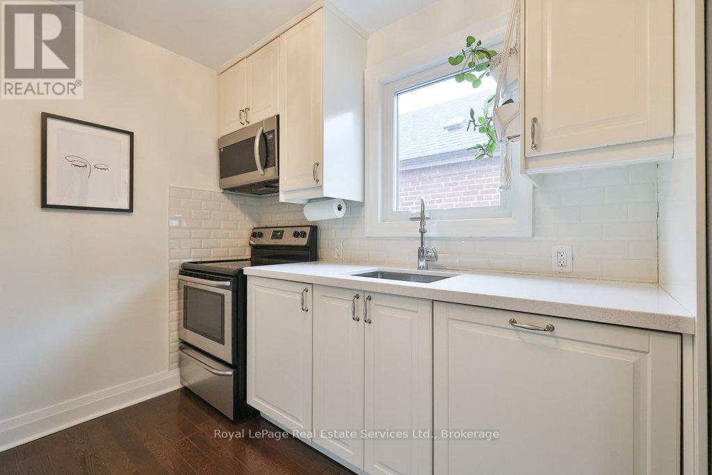 177 Cameron Avenue, Toronto, Ontario  M6M 1R8 - Photo 14 - W12915700