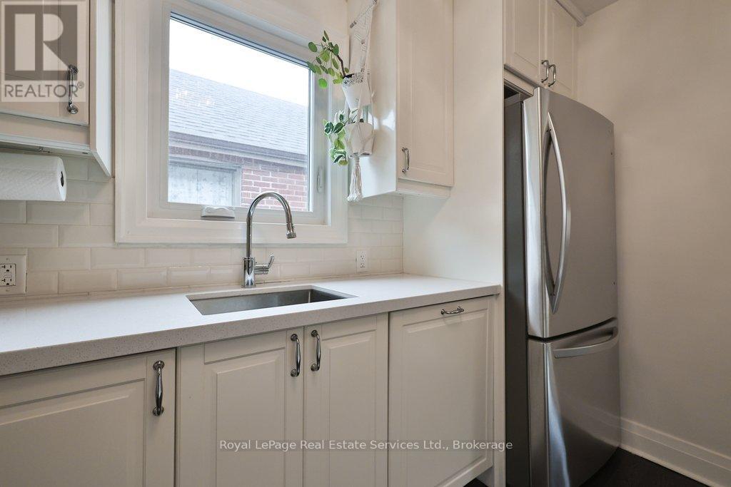 177 Cameron Avenue, Toronto, Ontario  M6M 1R8 - Photo 16 - W12915700