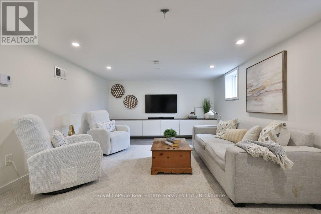 177 Cameron Avenue, Toronto, Ontario  M6M 1R8 - Photo 30 - W12915700