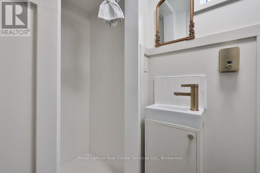 177 Cameron Avenue, Toronto, Ontario  M6M 1R8 - Photo 33 - W12915700