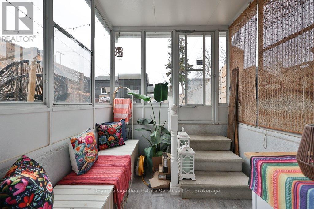 177 Cameron Avenue, Toronto, Ontario  M6M 1R8 - Photo 34 - W12915700