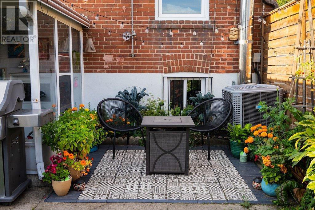 177 Cameron Avenue, Toronto, Ontario  M6M 1R8 - Photo 37 - W12915700