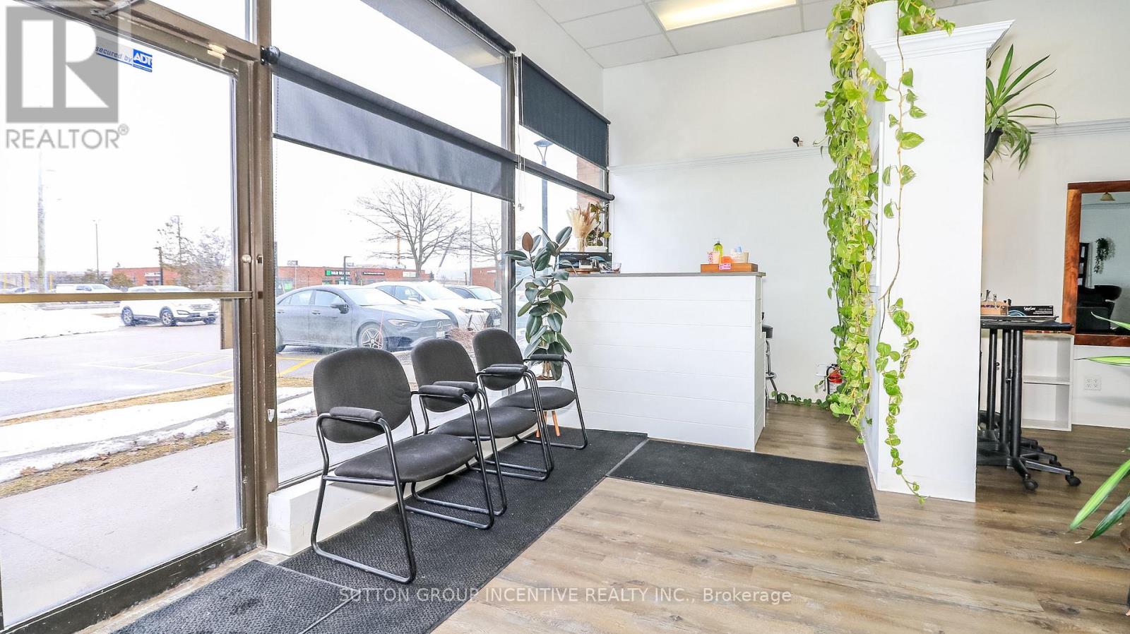 515 - 34 Cedar Pointe Drive, Barrie, Ontario  L4N 5R7 - Photo 2 - S12897992