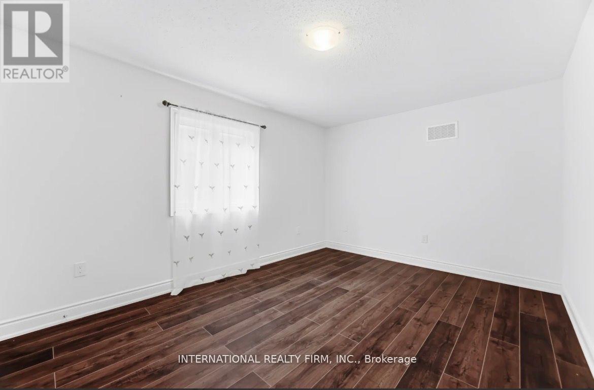 221 Etheridge Avenue N, Milton (Fo Ford), Ontario  L9E 1H6 - Photo 33 - W12912908