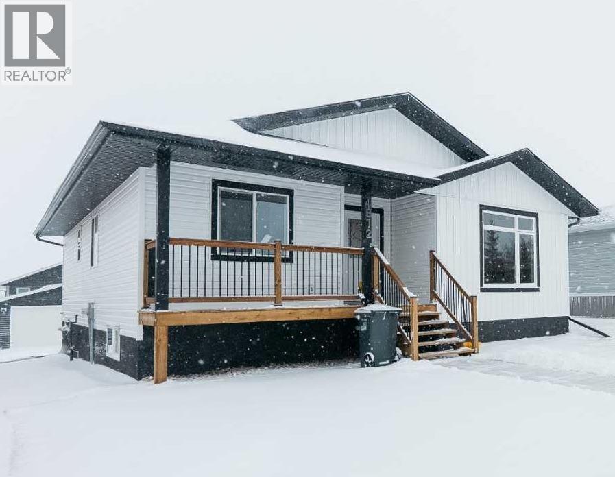 4812 55 Avenue, Bentley, Alberta  T0C 0E2 - Photo 1 - A2292138