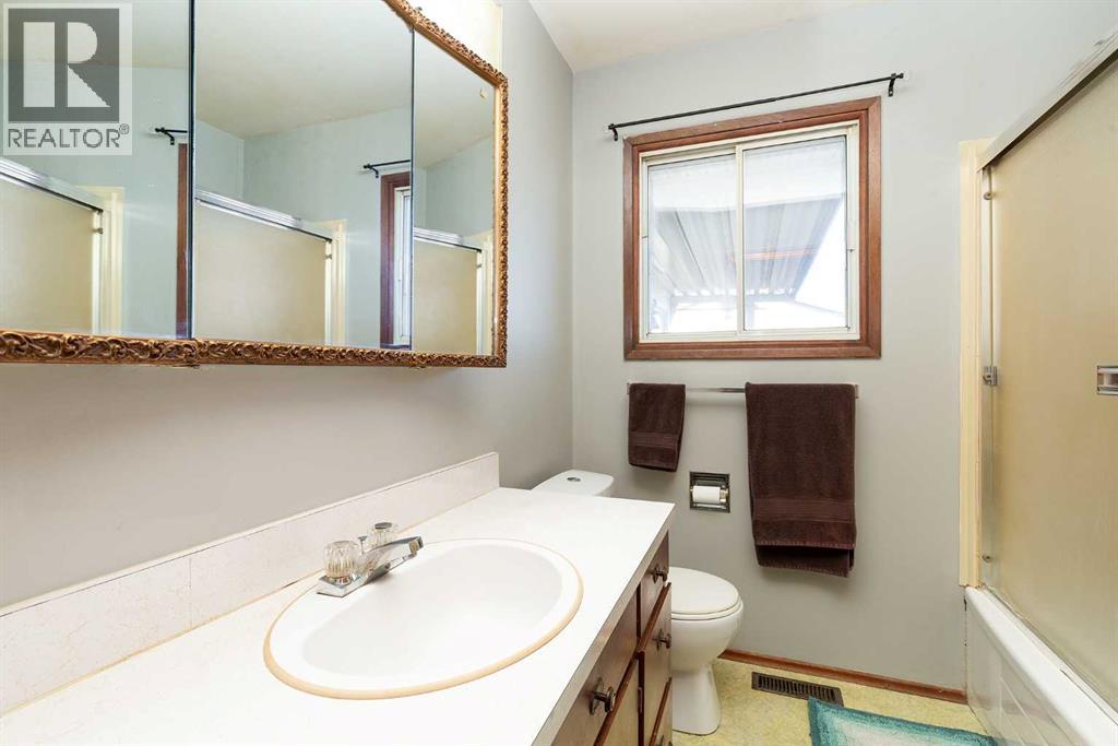 553 11 Street, Fort Macleod, Alberta  T0L 0Z0 - Photo 12 - A2292036