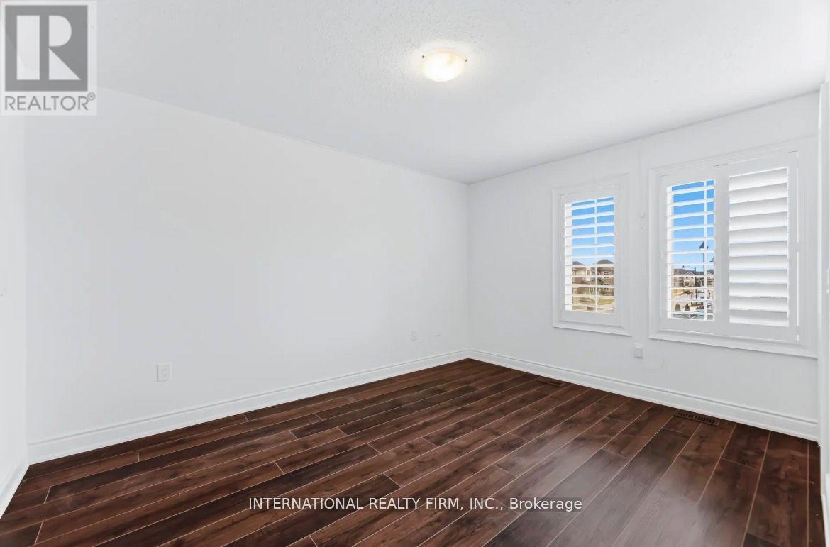 221 Etheridge Avenue N, Milton (Fo Ford), Ontario  L9E 1H6 - Photo 35 - W12912908