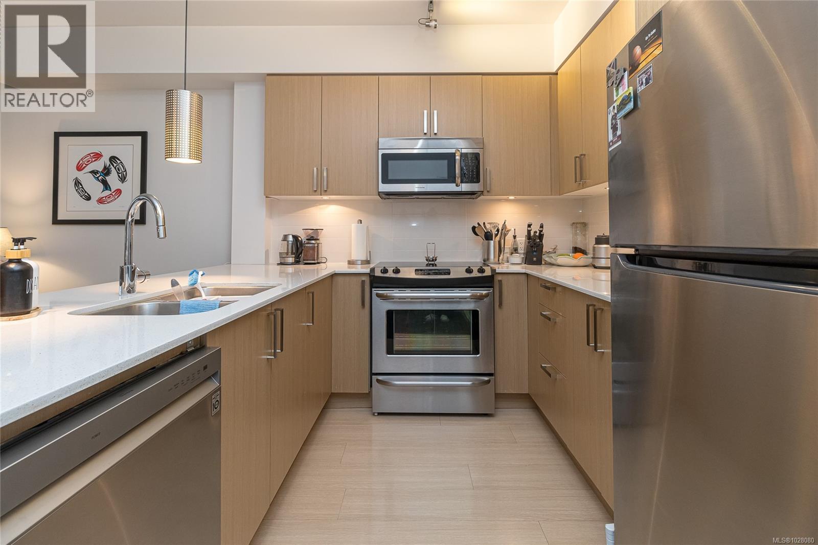 303 286 Wilfert Rd, View Royal, British Columbia  V9C 0H6 - Photo 8 - 1028080