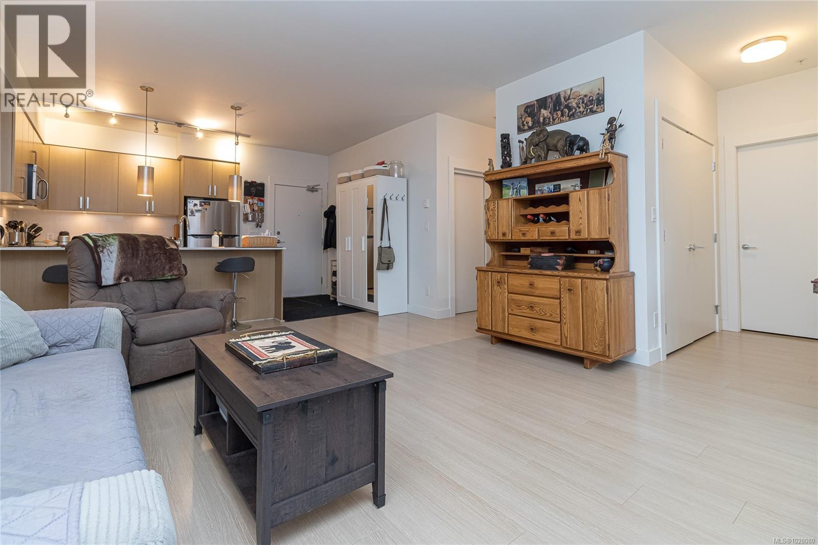 303 286 Wilfert Rd, View Royal, British Columbia  V9C 0H6 - Photo 6 - 1028080