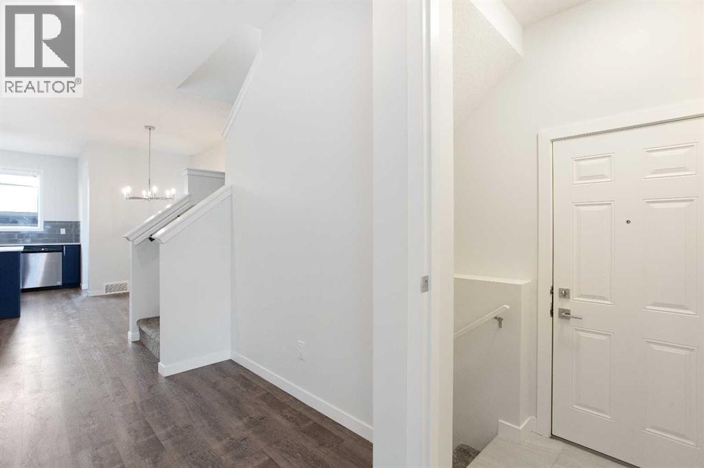 16 Creekstone Drive Sw, Calgary, Alberta  T2X 4Z5 - Photo 16 - A2281800