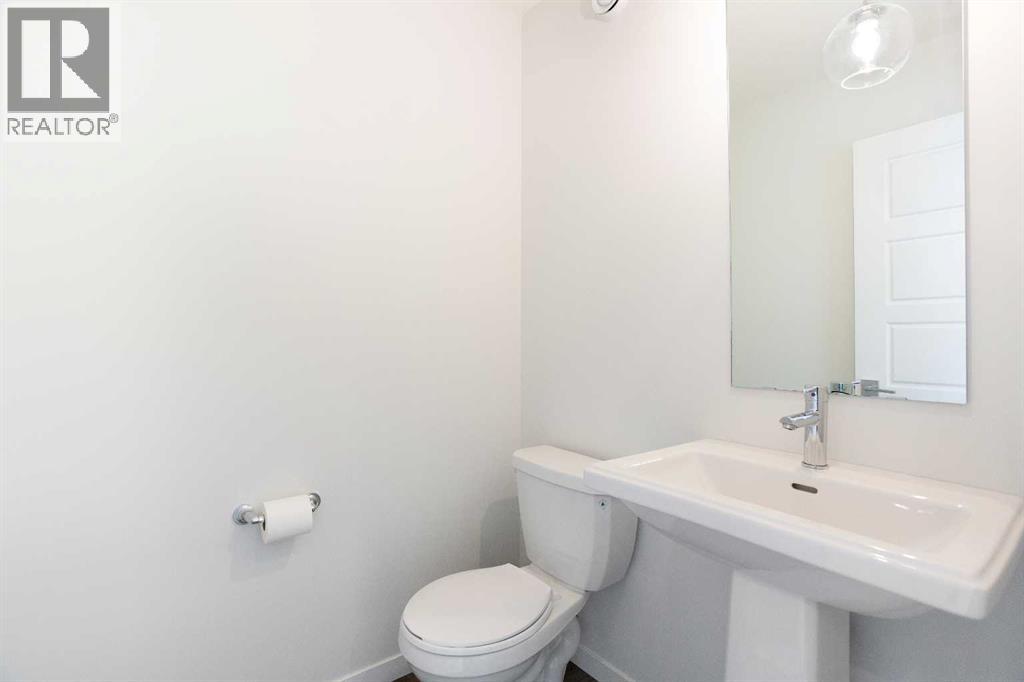 16 Creekstone Drive Sw, Calgary, Alberta  T2X 4Z5 - Photo 17 - A2281800