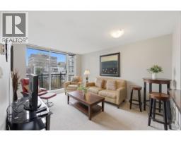 <div class="price">$588,000</div> 502 1650 W 7th Avenue, Vancouver<br><div style="margin-bottom:8px;"><small>Macdonald Realty</small></div><div class='bed_bath'>1 Bed | 1 Bath</div>
