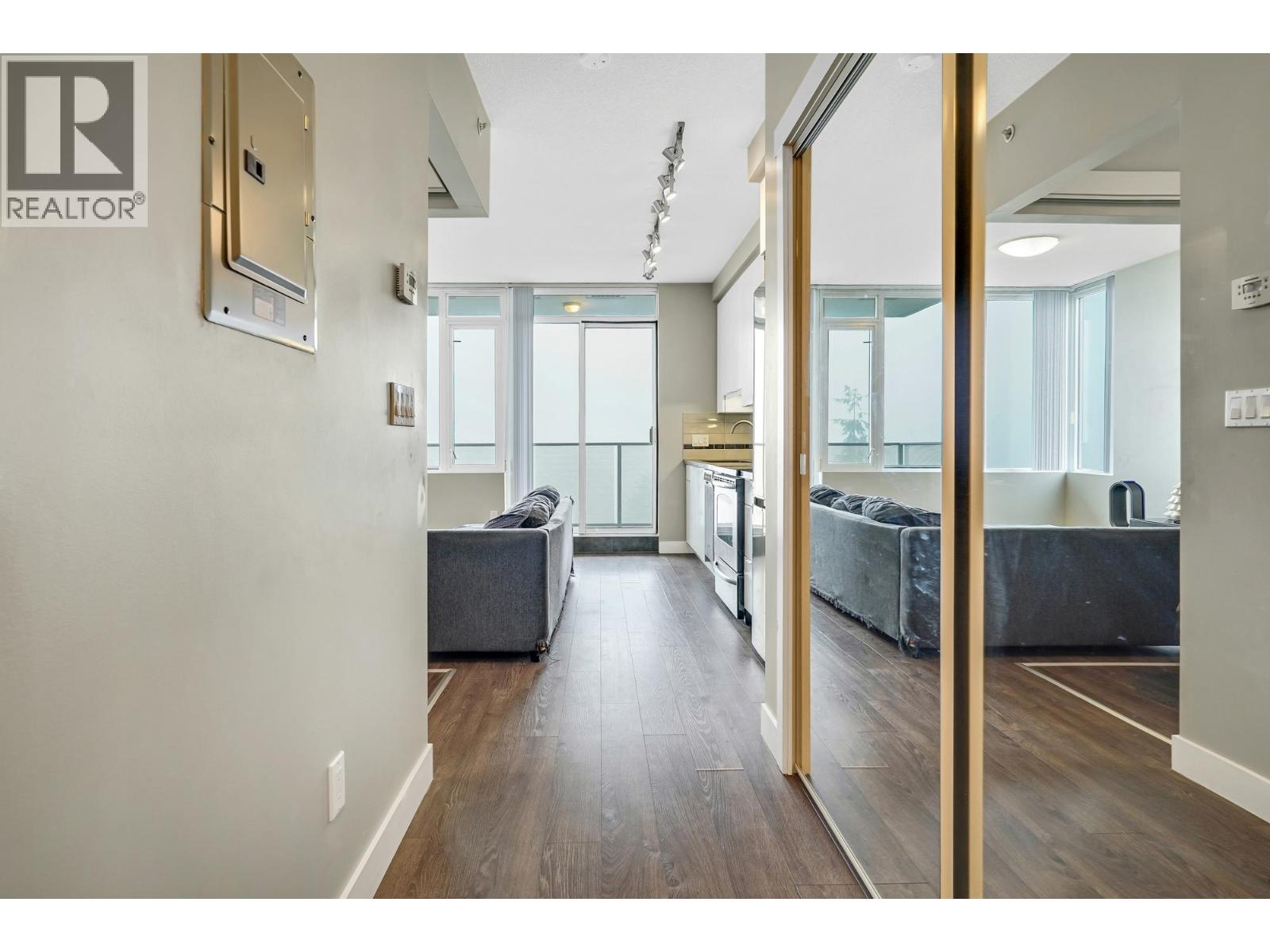 708 9025 Highland Court, Burnaby, British Columbia  V5A 0A8 - Photo 9 - R3102945