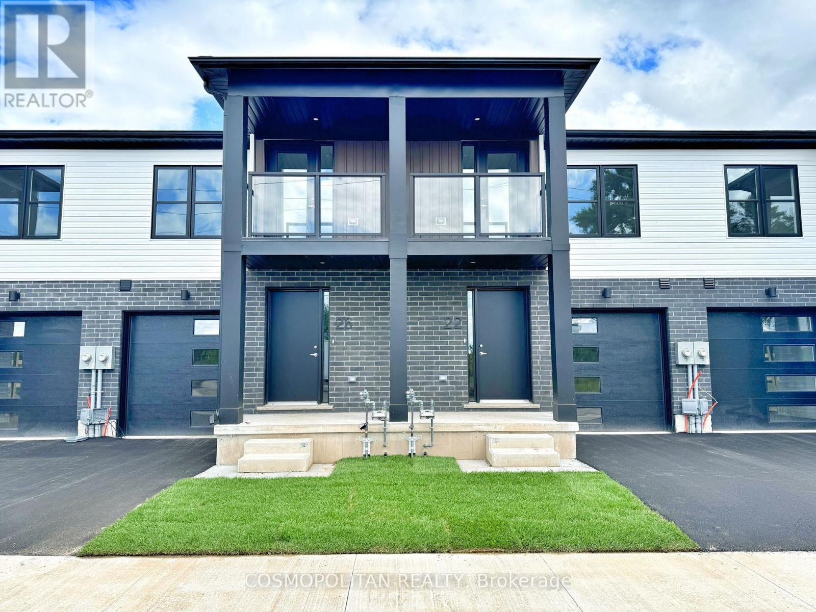 22 Marina Place, Welland (Lincoln/crowland), Ontario  L3B 0N7 - Photo 3 - X12915782