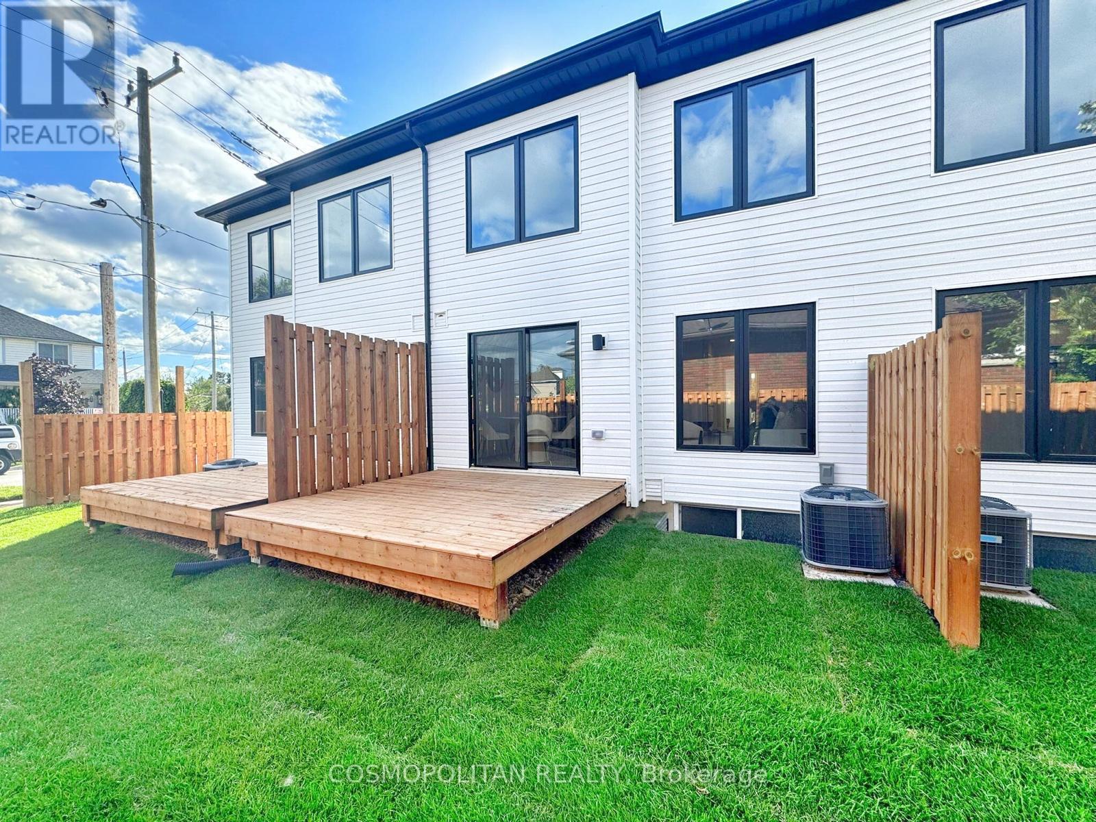 22 Marina Place, Welland (Lincoln/crowland), Ontario  L3B 0N7 - Photo 37 - X12915782