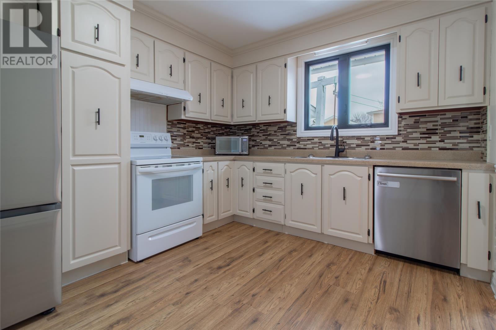 34 Clearview Heights, Paradise, Newfoundland & Labrador  A1L 1T7 - Photo 5 - 1295483