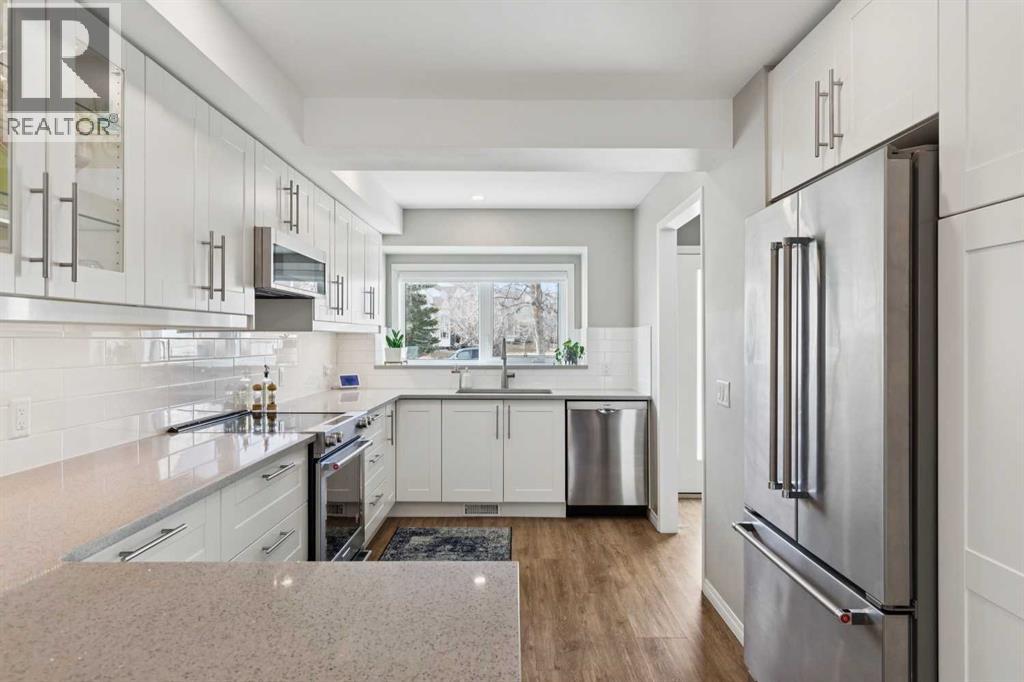 245 Sandringham Road Nw, Calgary, Alberta  T3K 3Z1 - Photo 9 - A2294154