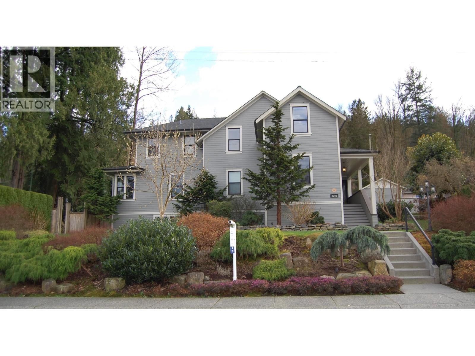 2209 ST. GEORGE STREET, Port Moody, British Columbia