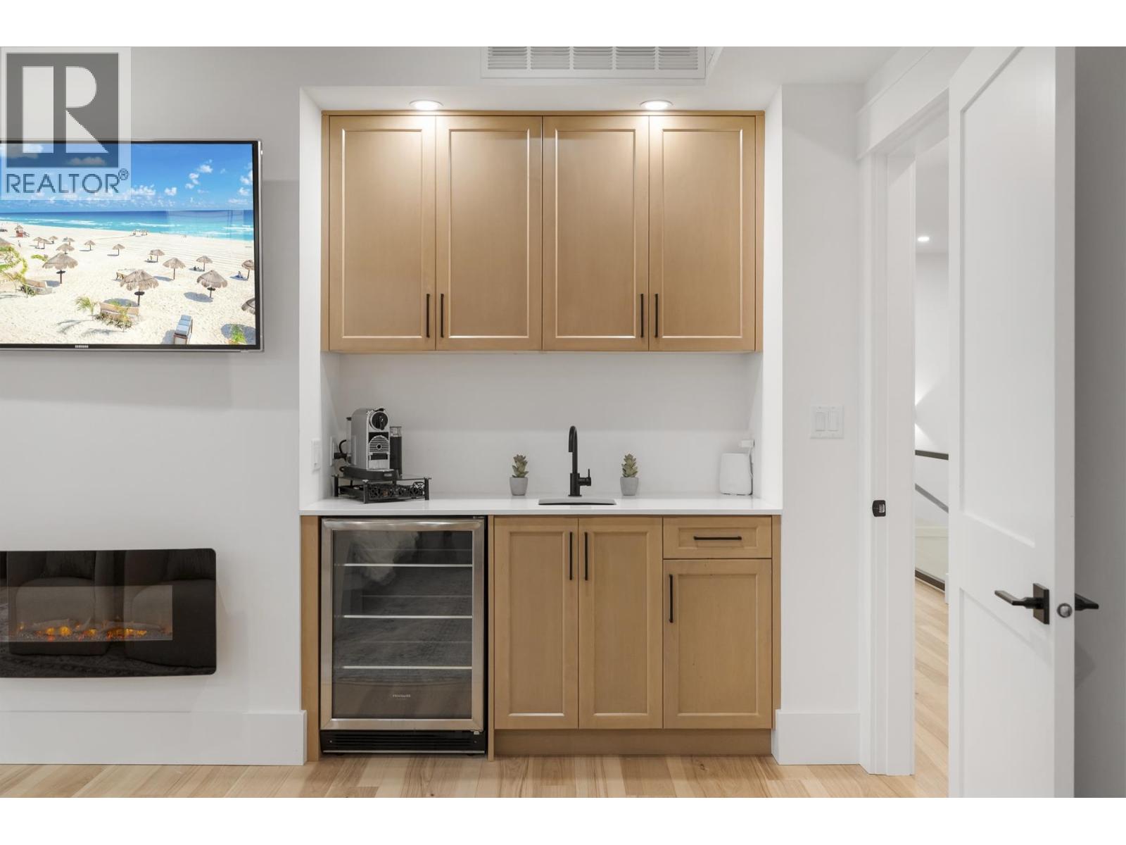 1007 Ioco Road, Port Moody, British Columbia  V3H 2W9 - Photo 26 - R3102975