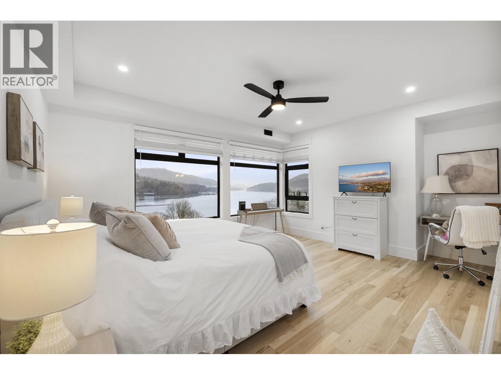 1007 Ioco Road, Port Moody, British Columbia  V3H 2W9 - Photo 31 - R3102975