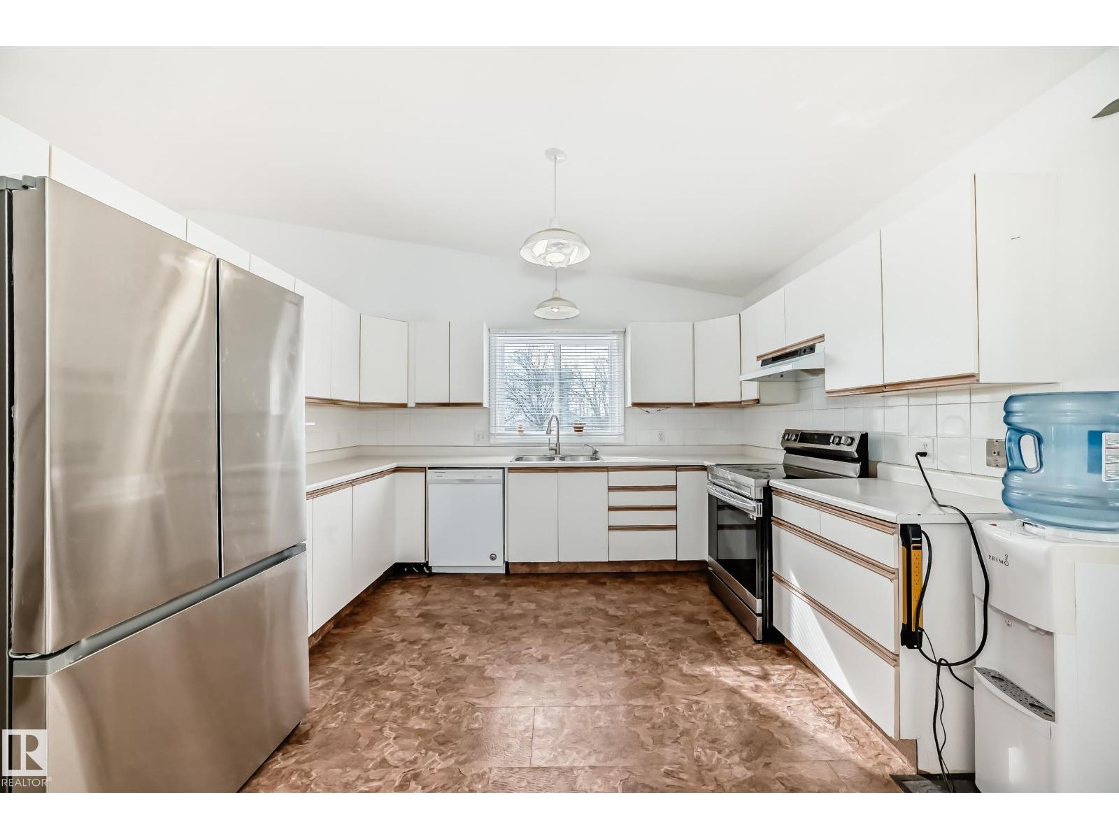 1832 42 St Nw, Edmonton, Alberta  T6L 3H5 - Photo 7 - E4478823