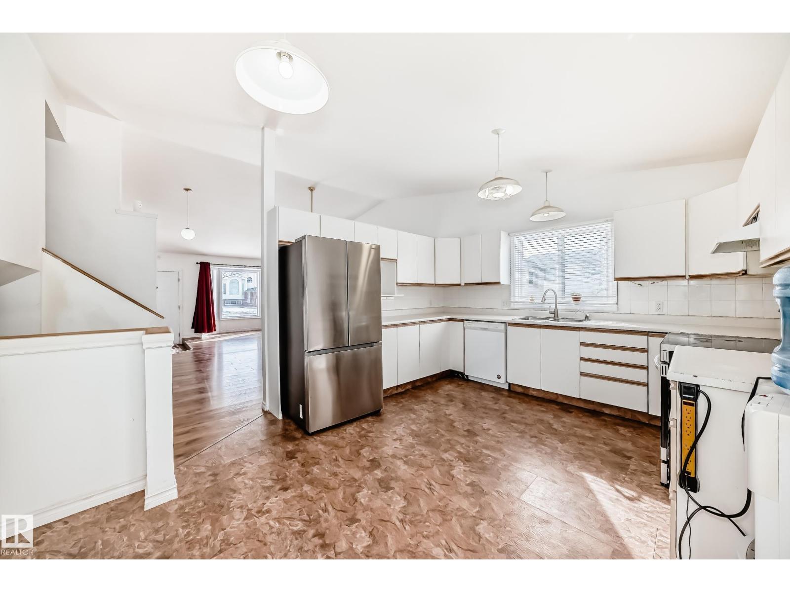 1832 42 St Nw, Edmonton, Alberta  T6L 3H5 - Photo 9 - E4478823