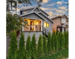 <div class="price">$3,500 Monthly</div> 2881 E Georgia Street, Vancouver<br><div style="margin-bottom:8px;"><small>Team 3000 Realty Ltd.</small></div><div class='bed_bath'>3 Bed | 3 Bath</div>