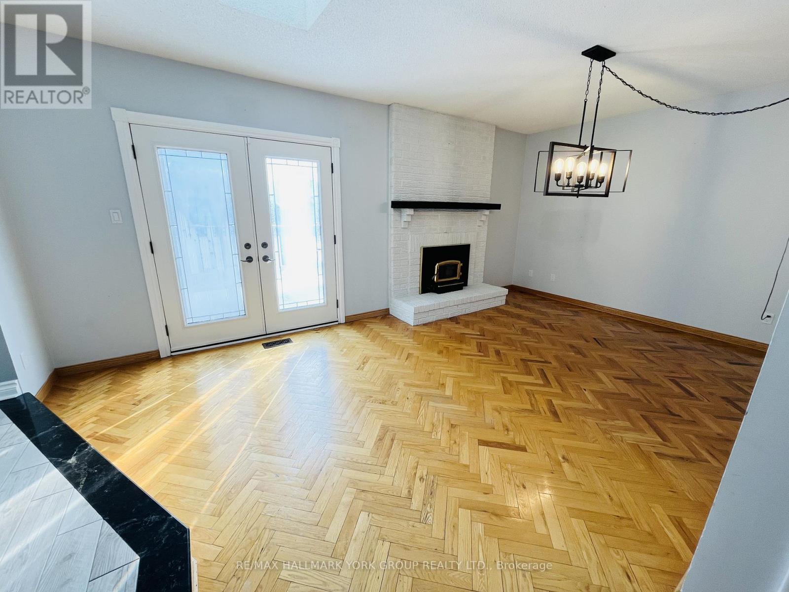 191 Burton Grove, King, Ontario  L7B 1C7 - Photo 8 - N12754264