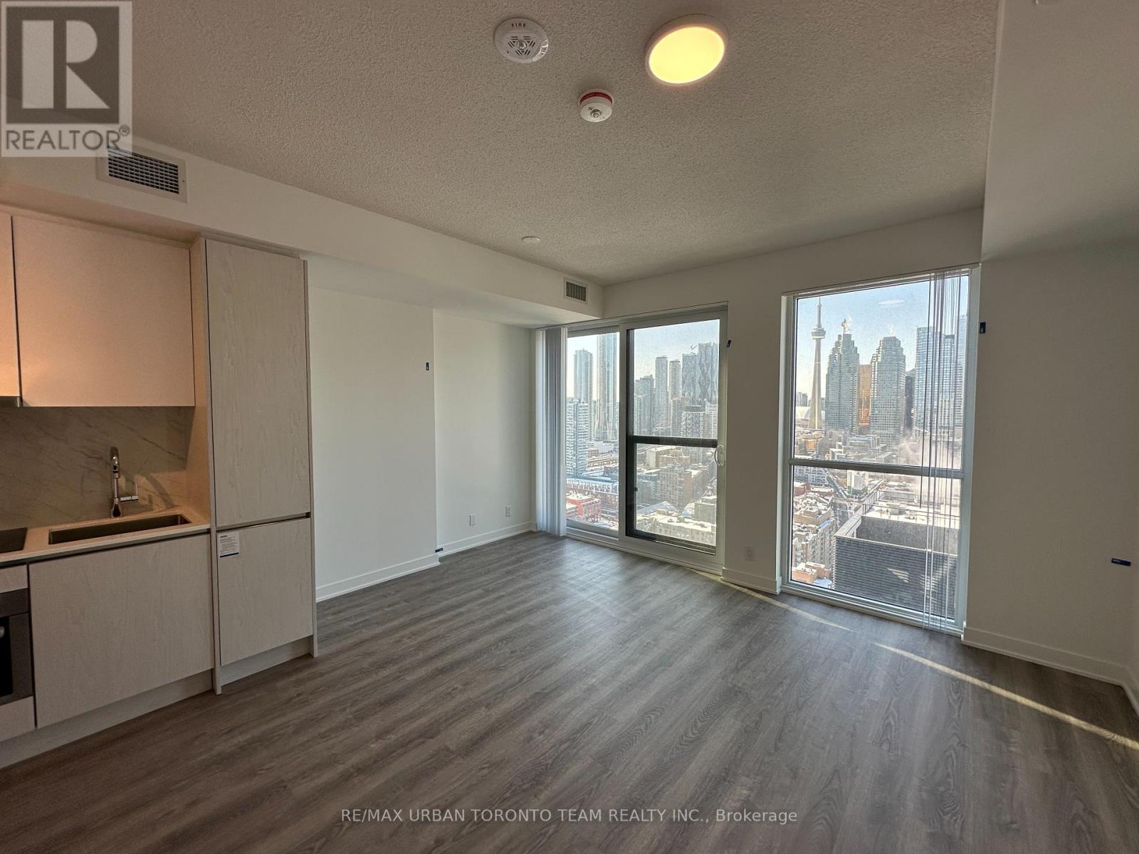 3711 - 180 Front Street E, Toronto (Moss Park), Ontario  M5A 0K9 - Photo 3 - C12915684