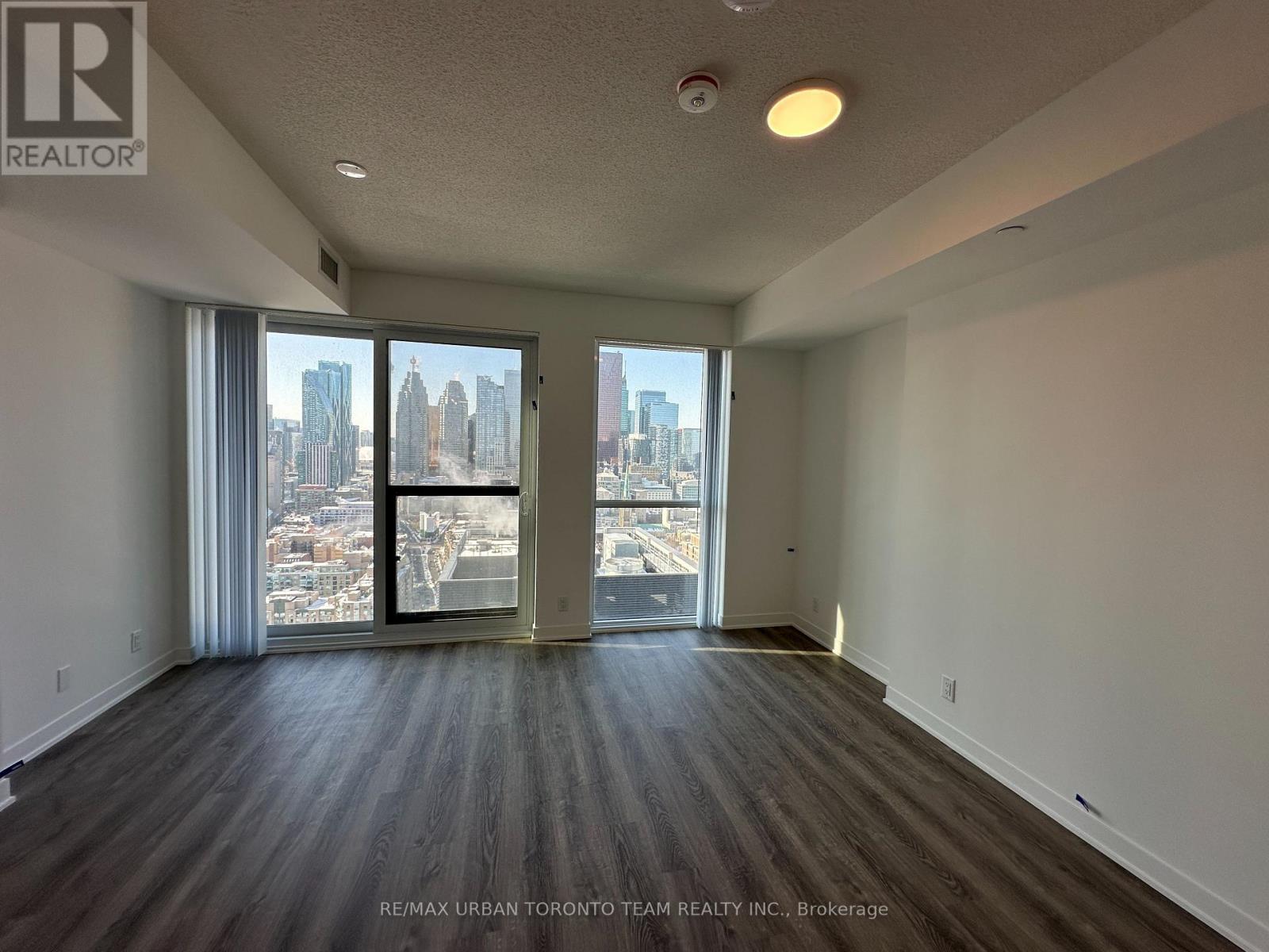 3711 - 180 Front Street E, Toronto (Moss Park), Ontario  M5A 0K9 - Photo 7 - C12915684