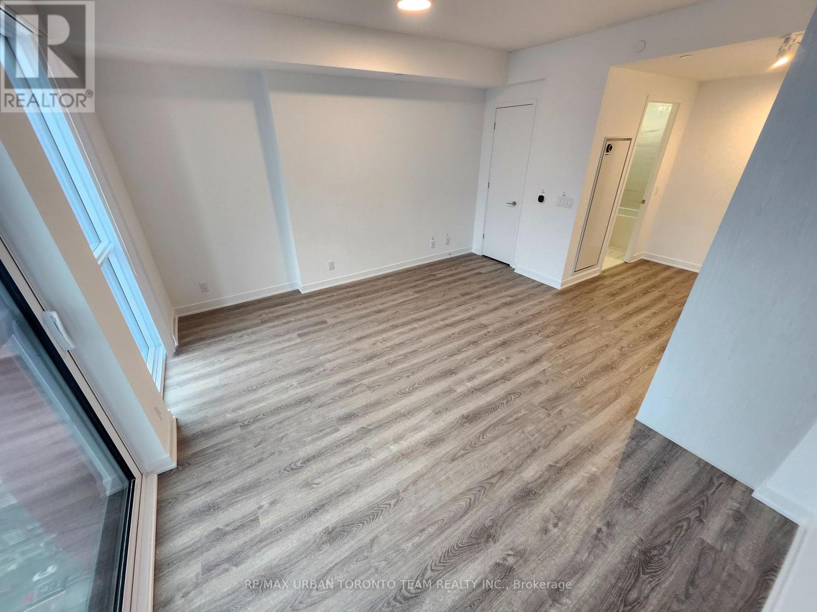 3711 - 180 Front Street E, Toronto (Moss Park), Ontario  M5A 0K9 - Photo 8 - C12915684