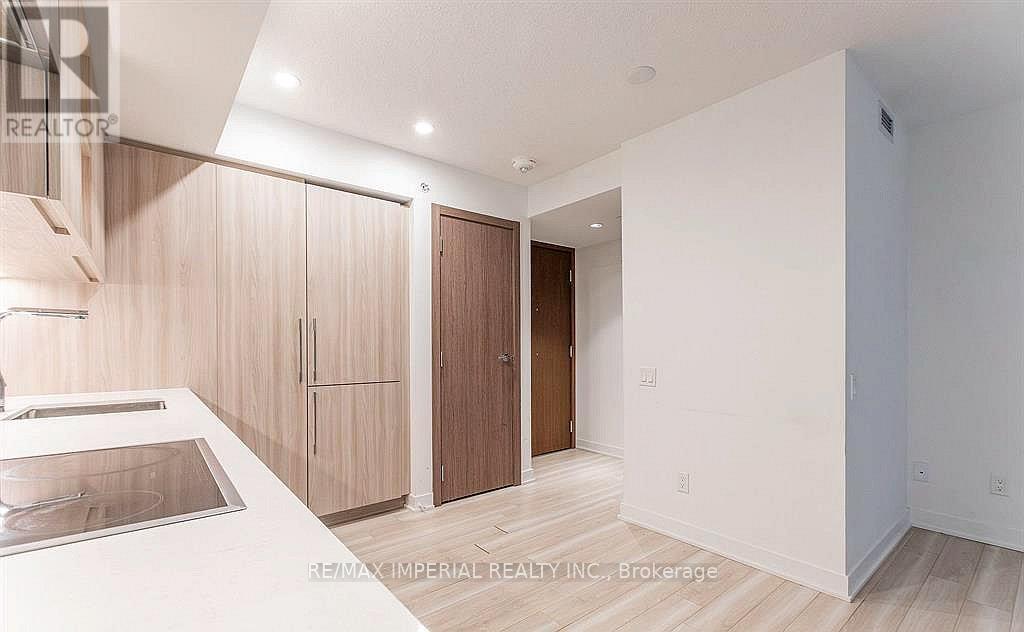 1902 - 17 Bathurst Street, Toronto, Ontario  M6A 2E1 - Photo 6 - C12915714