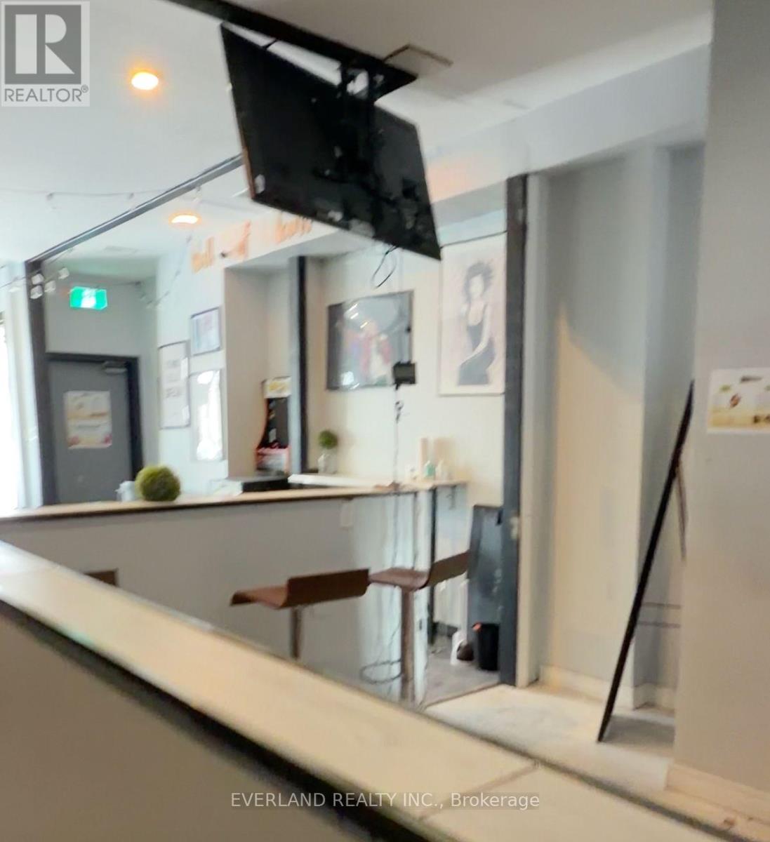 Ground - 850 Bathurst Street, Toronto, Ontario  M5R 3G1 - Photo 4 - C12915734