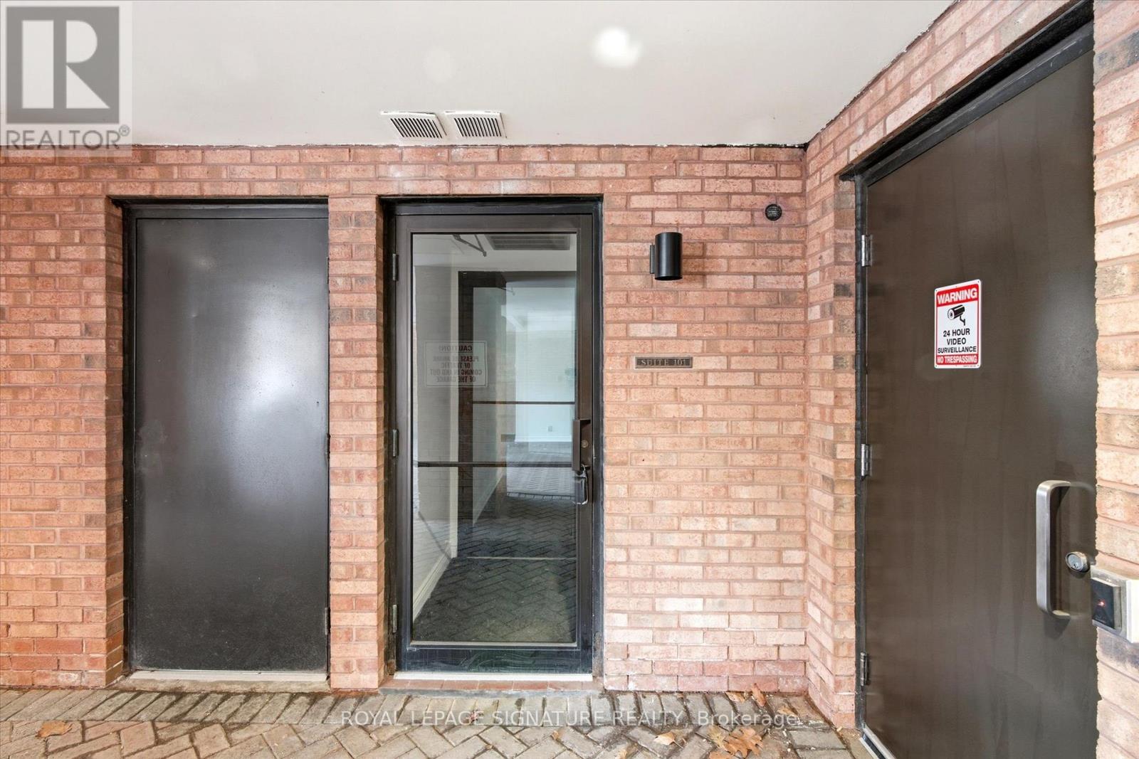 101 - 2900 Yonge Street, Toronto, Ontario  M4N 3N8 - Photo 2 - C12915750