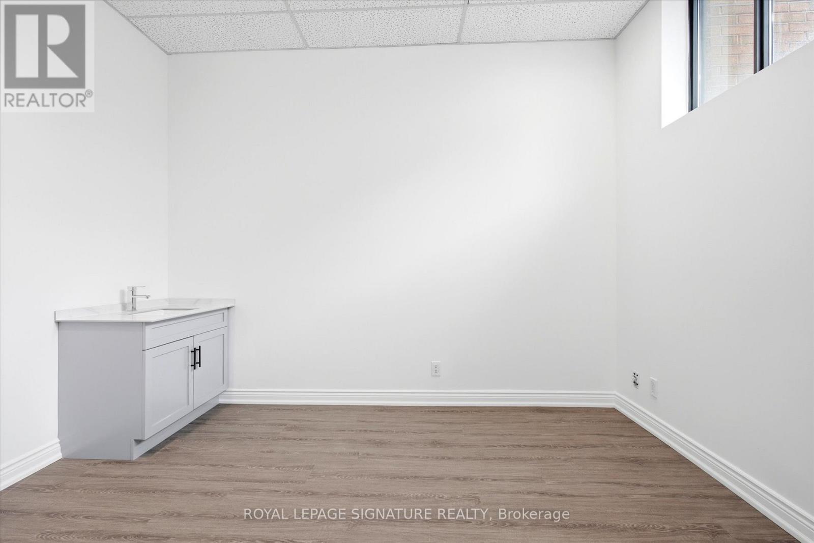 101 - 2900 Yonge Street, Toronto, Ontario  M4N 3N8 - Photo 23 - C12915750