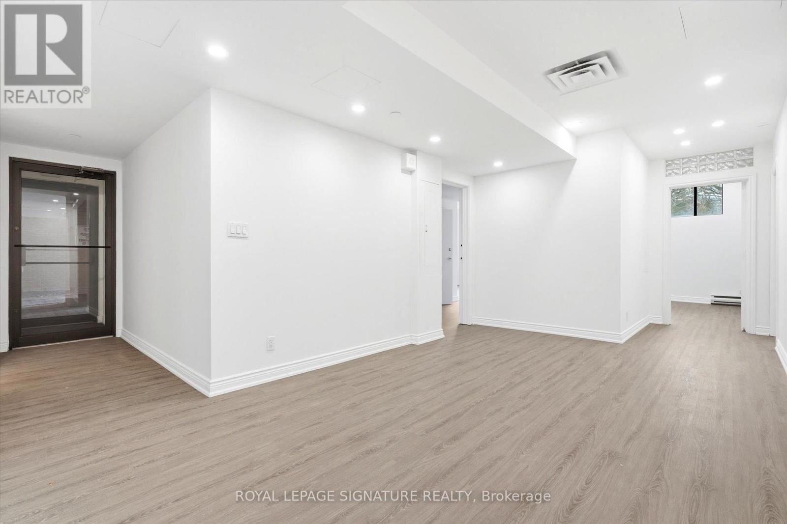 101 - 2900 Yonge Street, Toronto, Ontario  M4N 3N8 - Photo 5 - C12915750