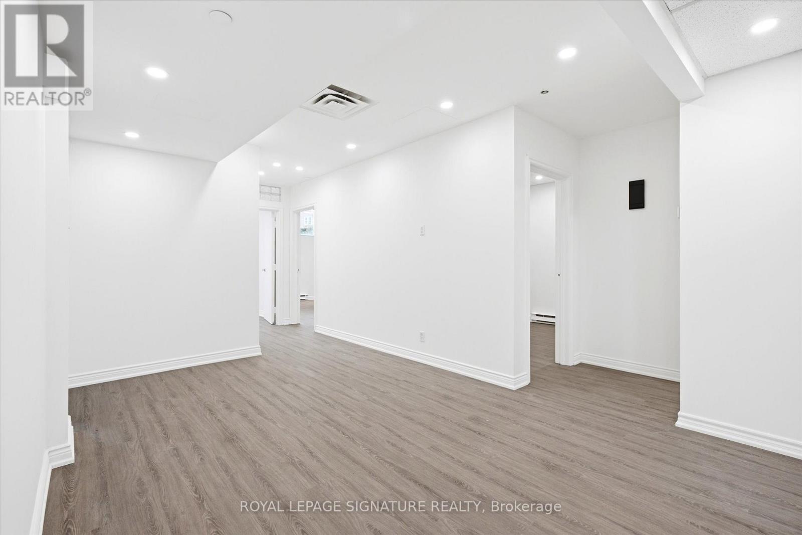 101 - 2900 Yonge Street, Toronto, Ontario  M4N 3N8 - Photo 7 - C12915750