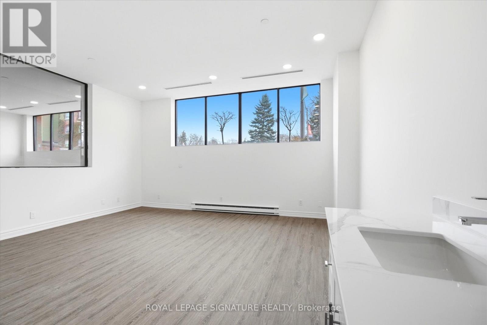 101 - 2900 Yonge Street, Toronto, Ontario  M4N 3N8 - Photo 9 - C12915750