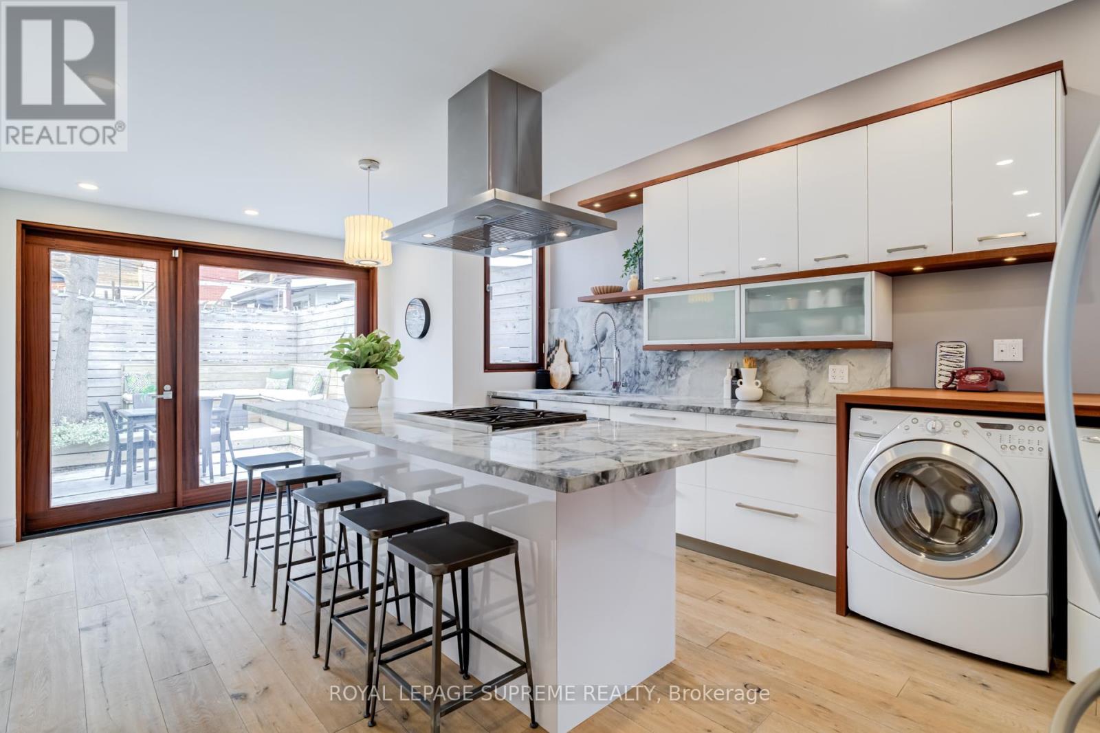 2 Plymouth Avenue, Toronto, Ontario  M6J 1Z1 - Photo 13 - C12915780