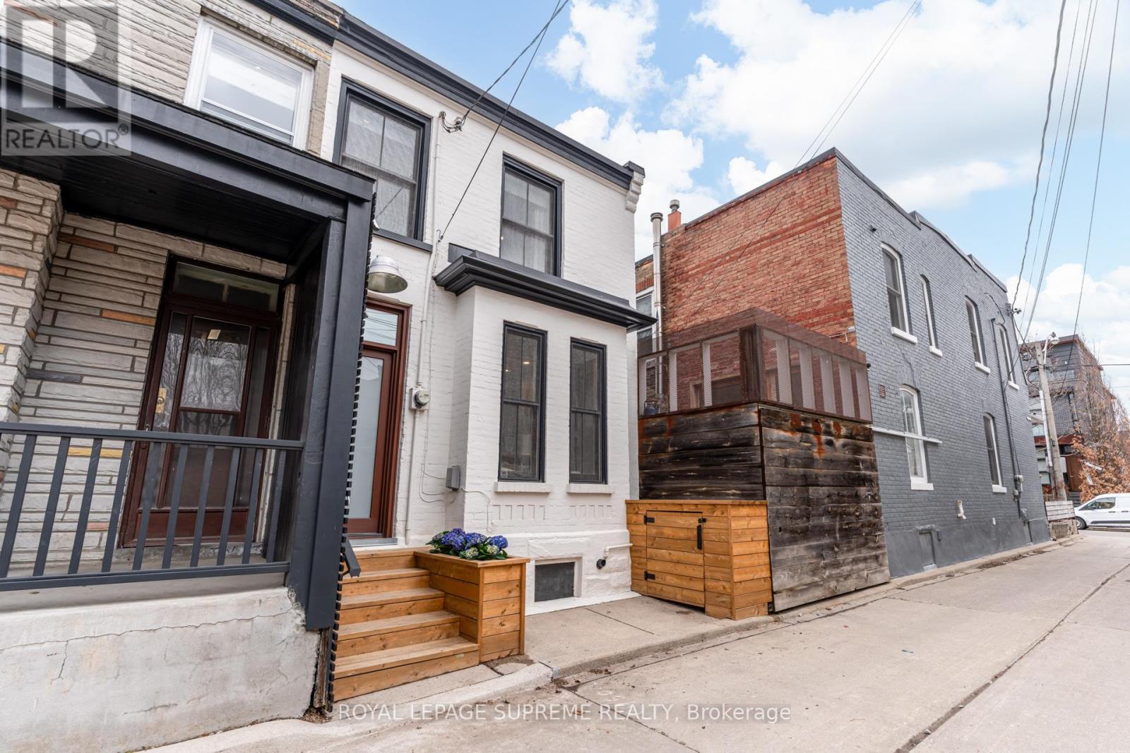 2 Plymouth Avenue, Toronto, Ontario  M6J 1Z1 - Photo 2 - C12915780