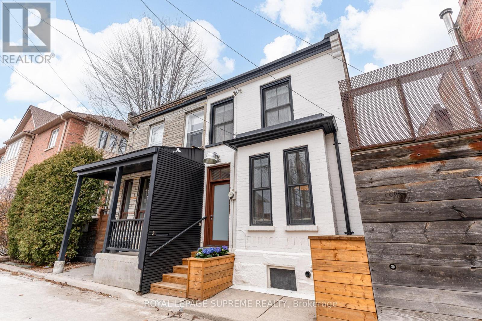 2 Plymouth Avenue, Toronto, Ontario  M6J 1Z1 - Photo 3 - C12915780