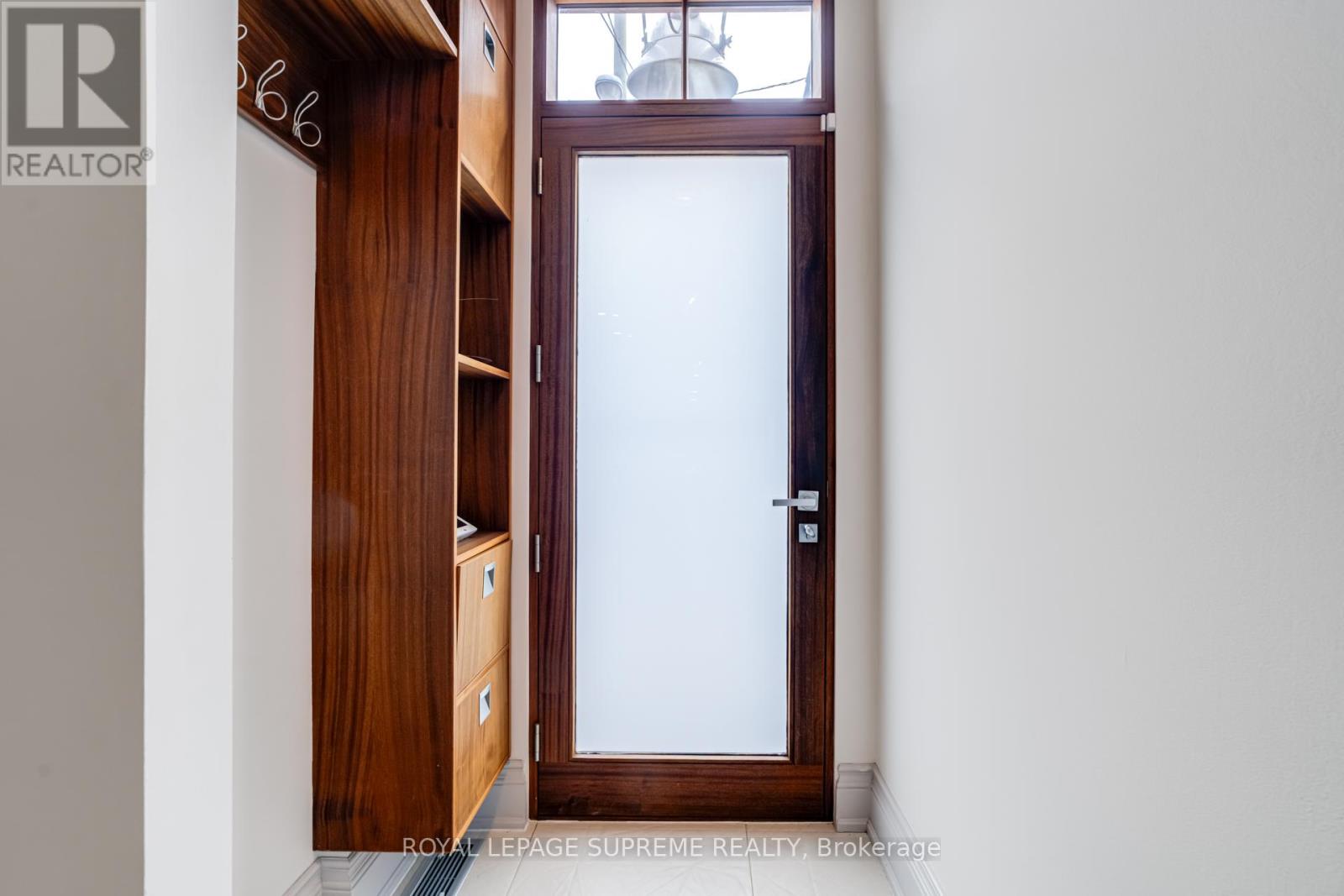 2 Plymouth Avenue, Toronto, Ontario  M6J 1Z1 - Photo 4 - C12915780