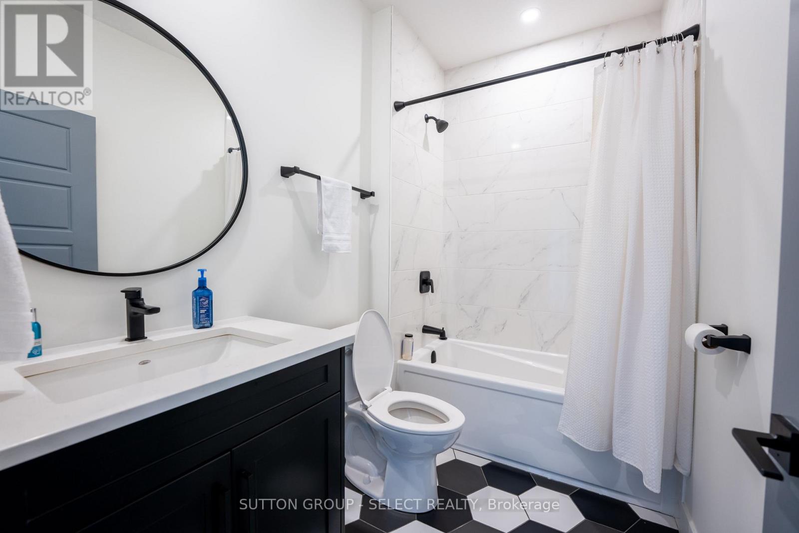 33977 Kildeer Drive, Bluewater, Ontario  N0M 1N0 - Photo 18 - X12519658